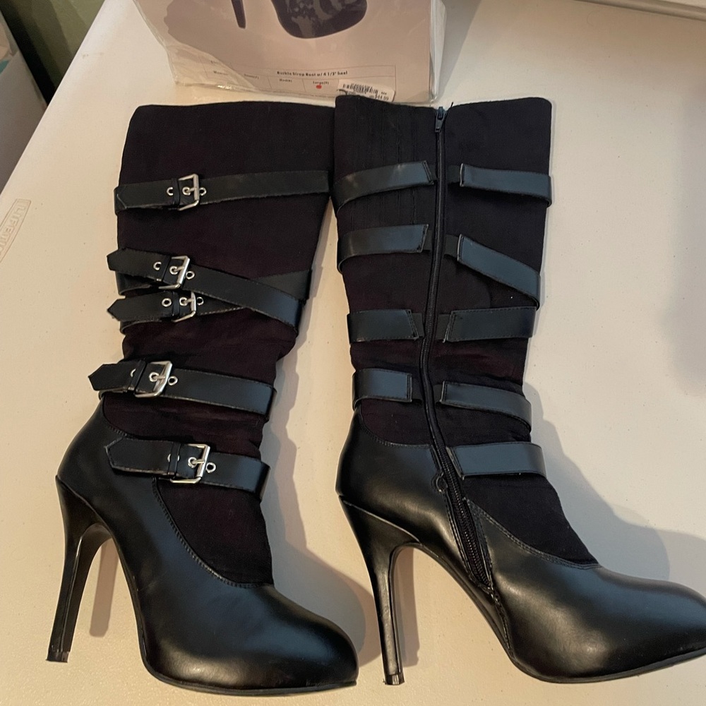 Women’s knee high boots with buckles